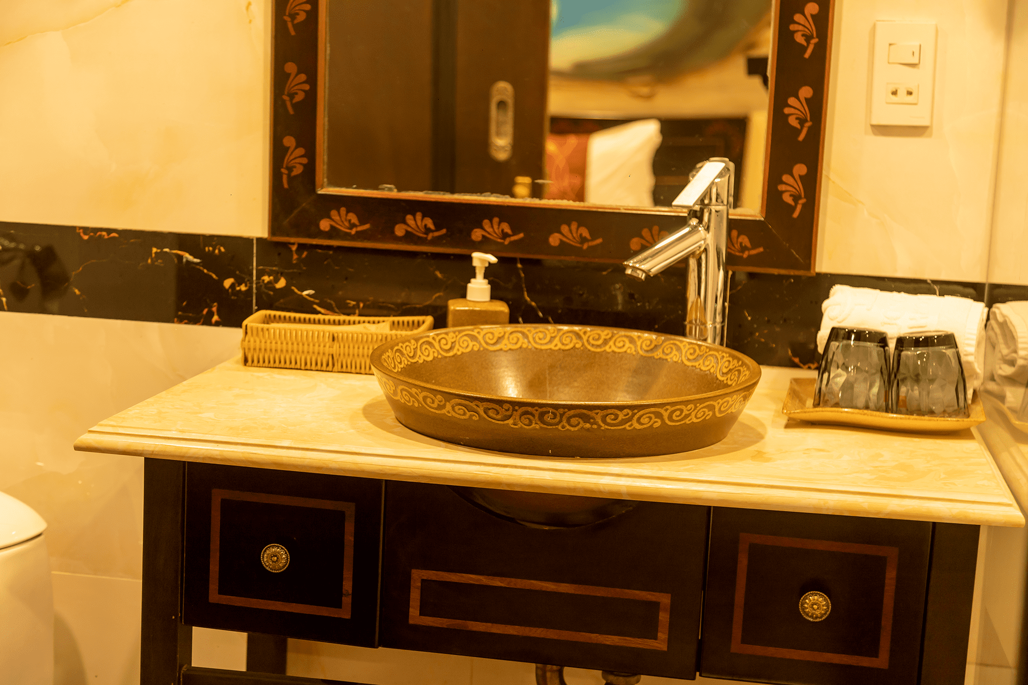 Senior Suite 2 Senior Suite